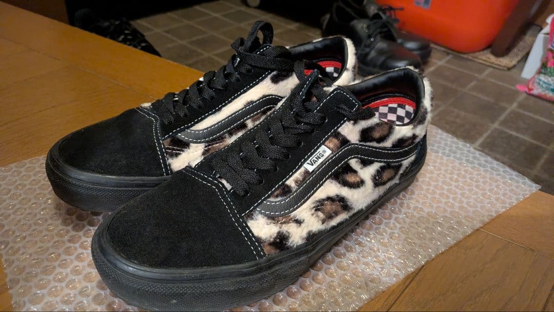 Supreme × Vans Leopard Old Skool \
