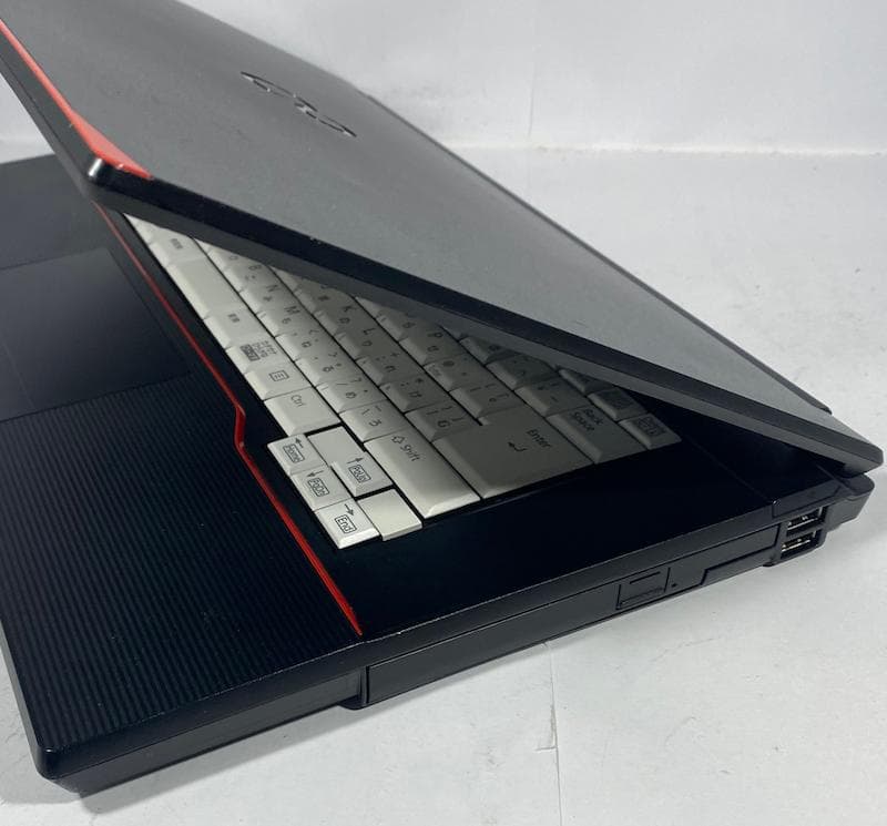 G11【爆速で快適SSD】第4世代富士通ノートパソコン Windows11