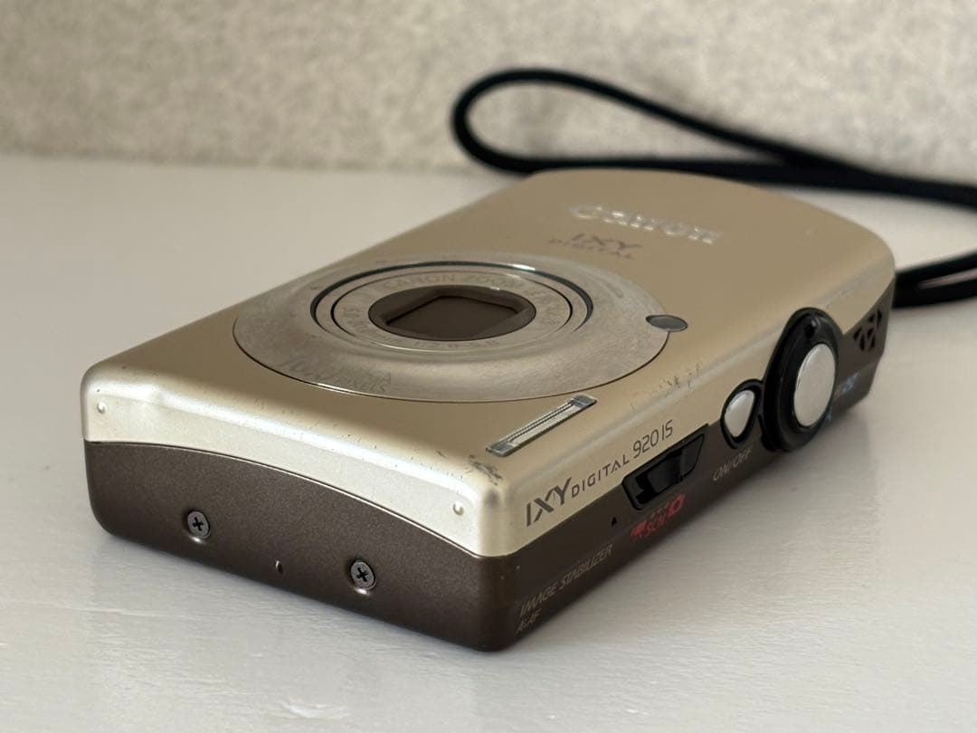 Canon IXY920IS ゴールド 動作品　充電器、SDカード4GB付き