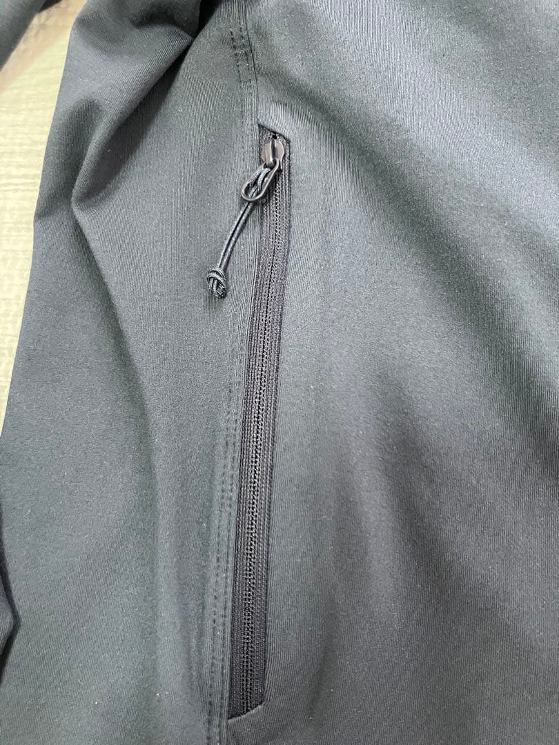 アークテリクス　カイヤナイトライトウエイトジャケット　ブラックサファイア　XS