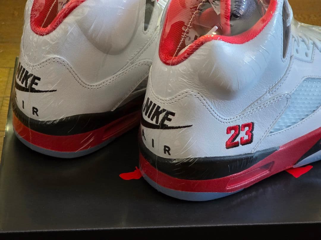 ニ*ケ様 NIKE AIRJORDAN 5 RETRO OG \"Black To