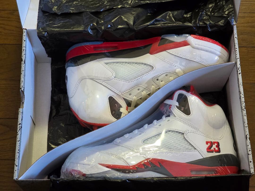 ニ*ケ様 NIKE AIRJORDAN 5 RETRO OG \"Black To