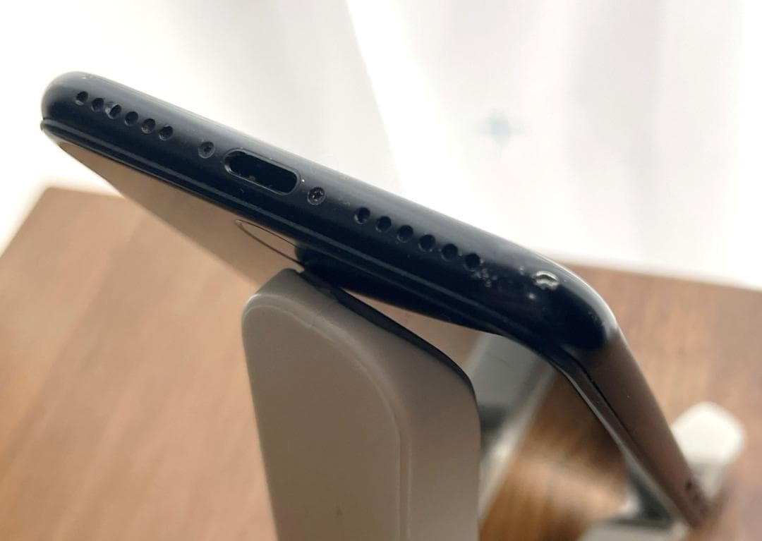 【ジャンク】iPhone SE 第2世代 64GB SIMフリー [ブラック]