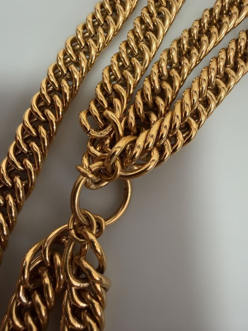 CHANELシャネルヴィンテージ CHANEL型抜きプレート チェーンベルト