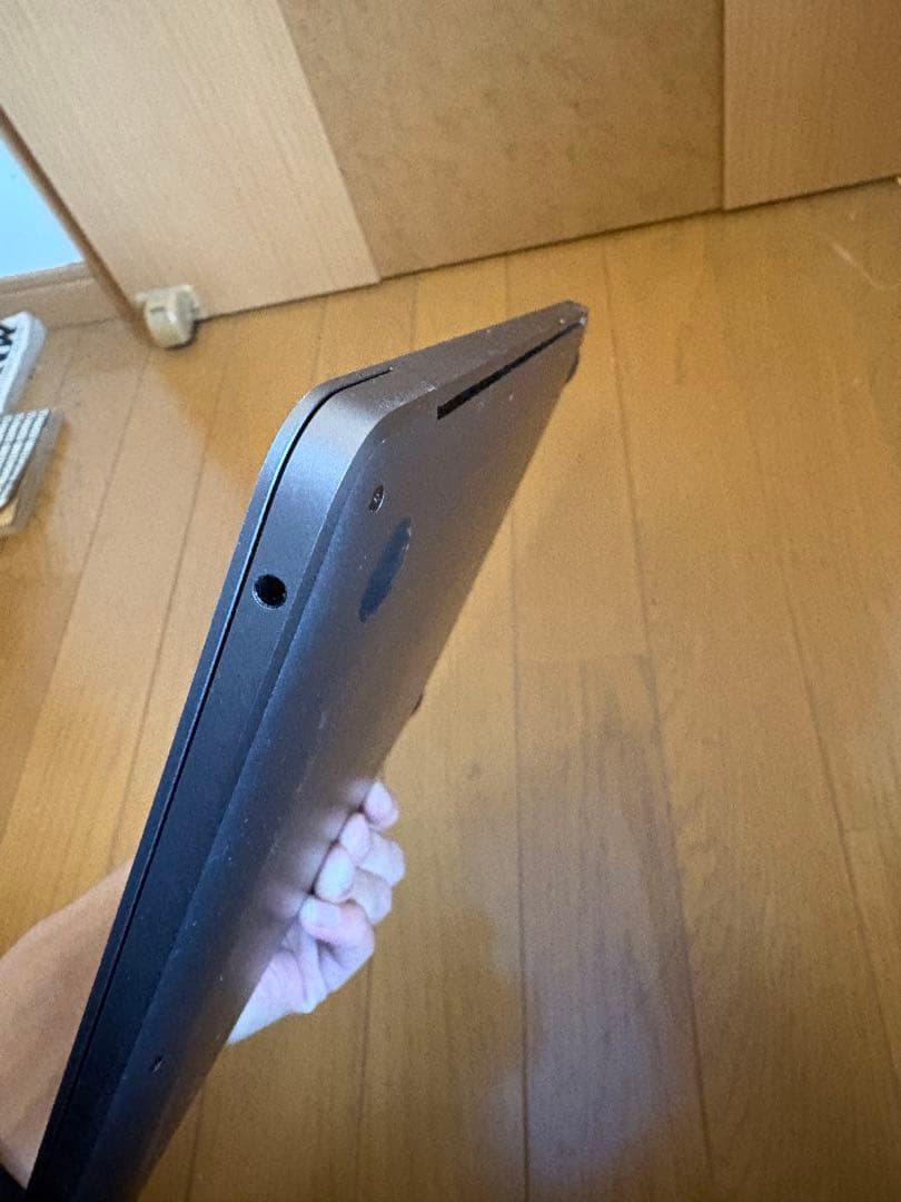 yura　MacBook Air スペースグレー　本体　M1 256GB