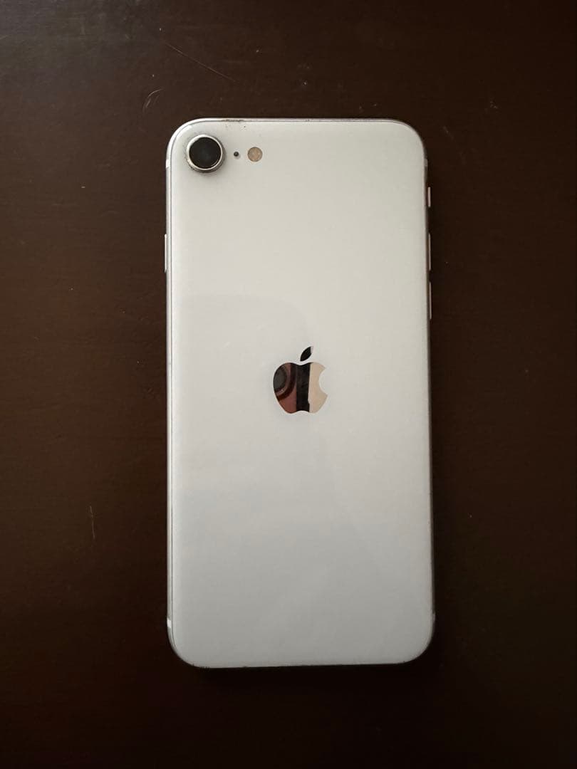 Apple iPhoneSE第二世代　【起動確認済み】ホワイト 本体