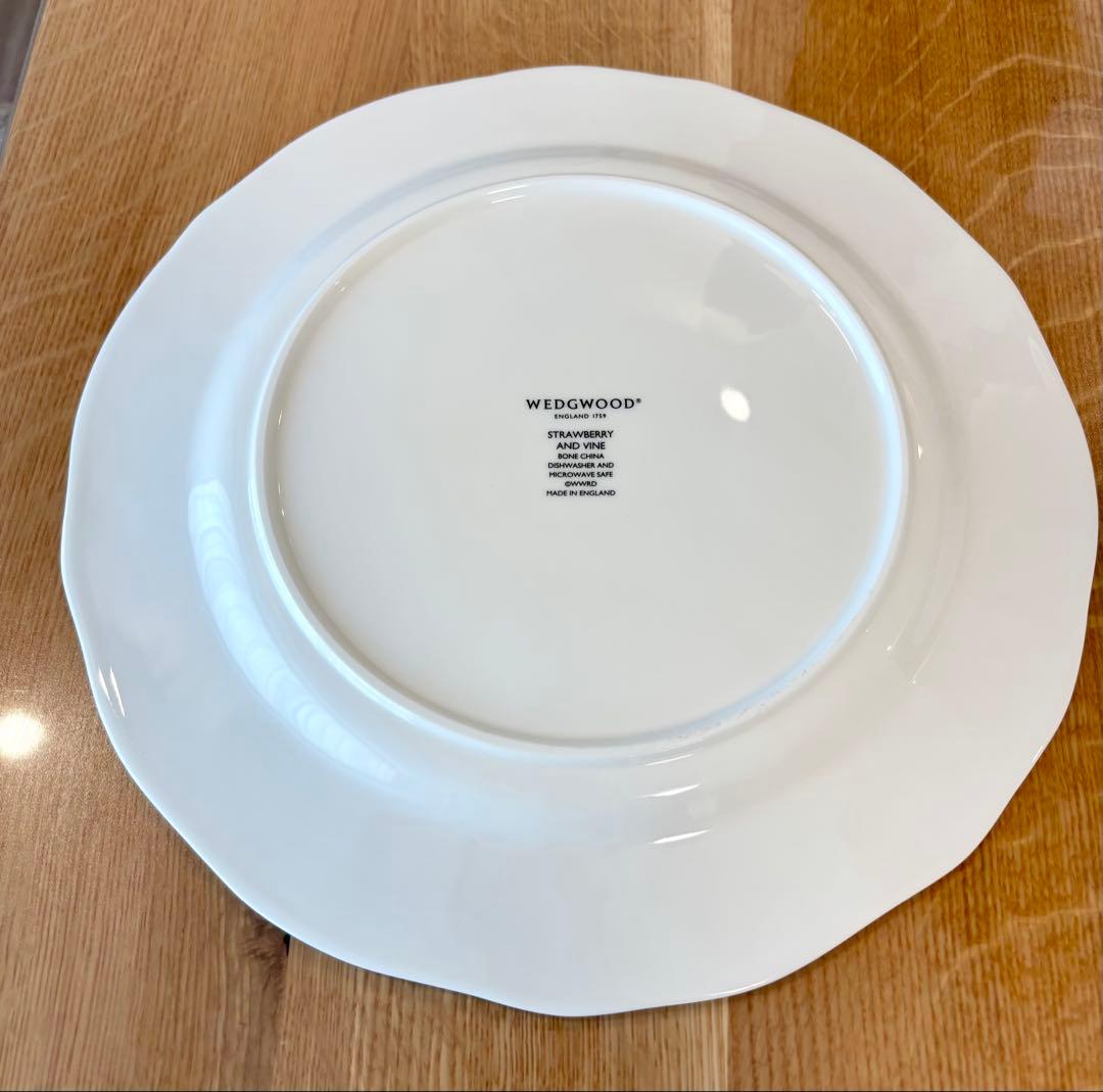 ウェッジウッド　プレート2枚、ボウル2枚、スプーン、フォークセット