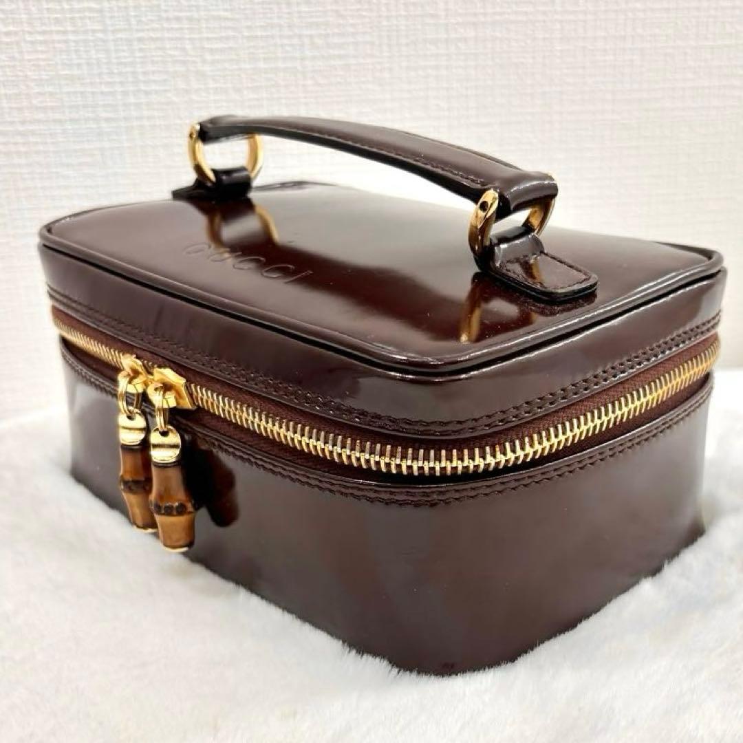 良品　グッチ　バニティバッグ　メイクバッグ　収納　エナメル　ロゴ　ブラウン