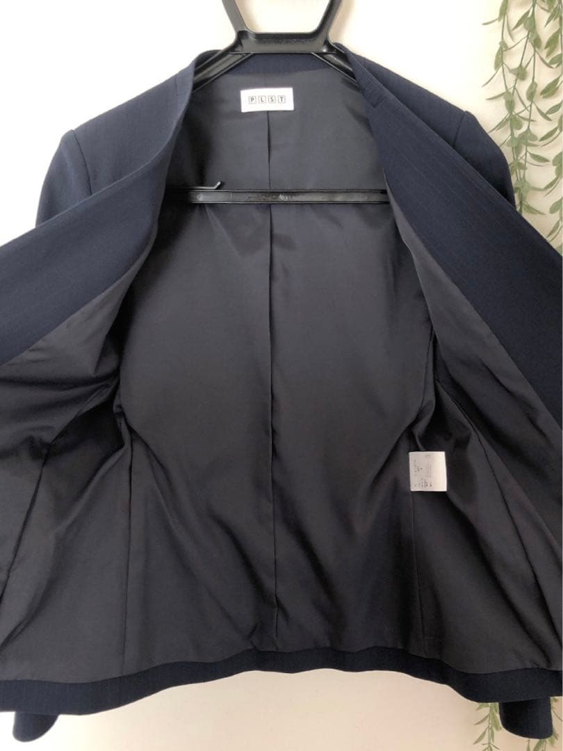〈美品〉PLSTノーカラーセットアップ パンツスーツ 上M 下L ネイビー