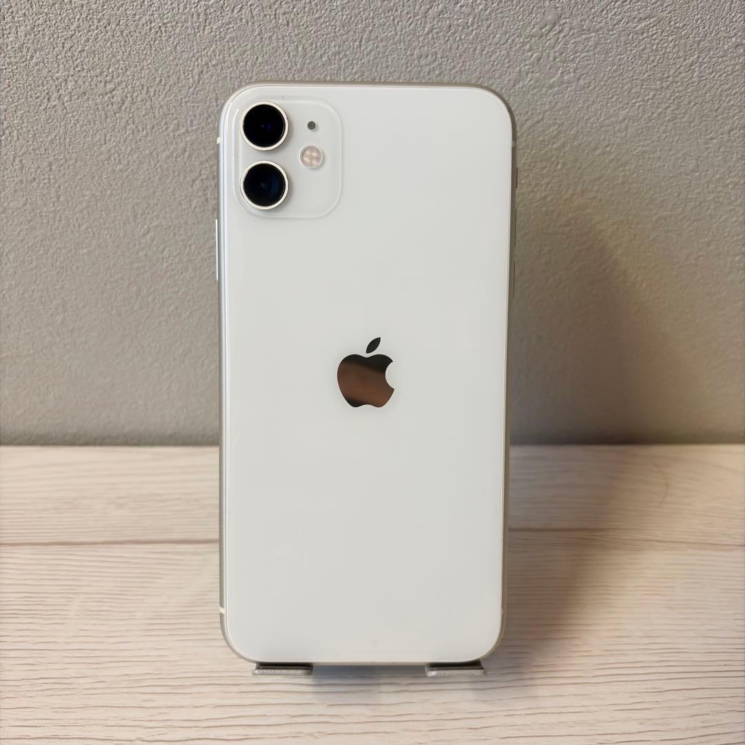 iPhone 11 64GB ホワイト