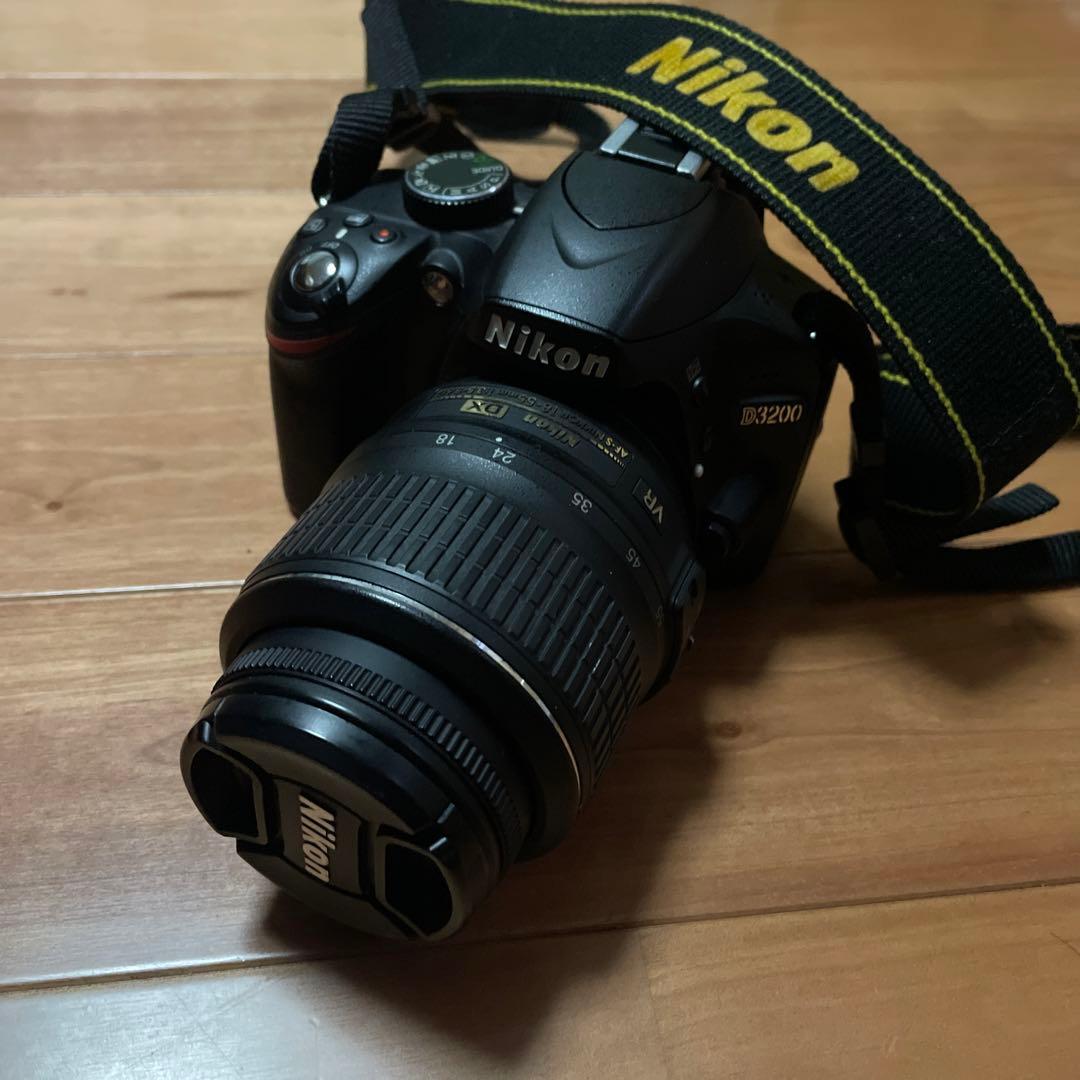 Nikon D3200 単焦点レンズ　セルフスタンド付き