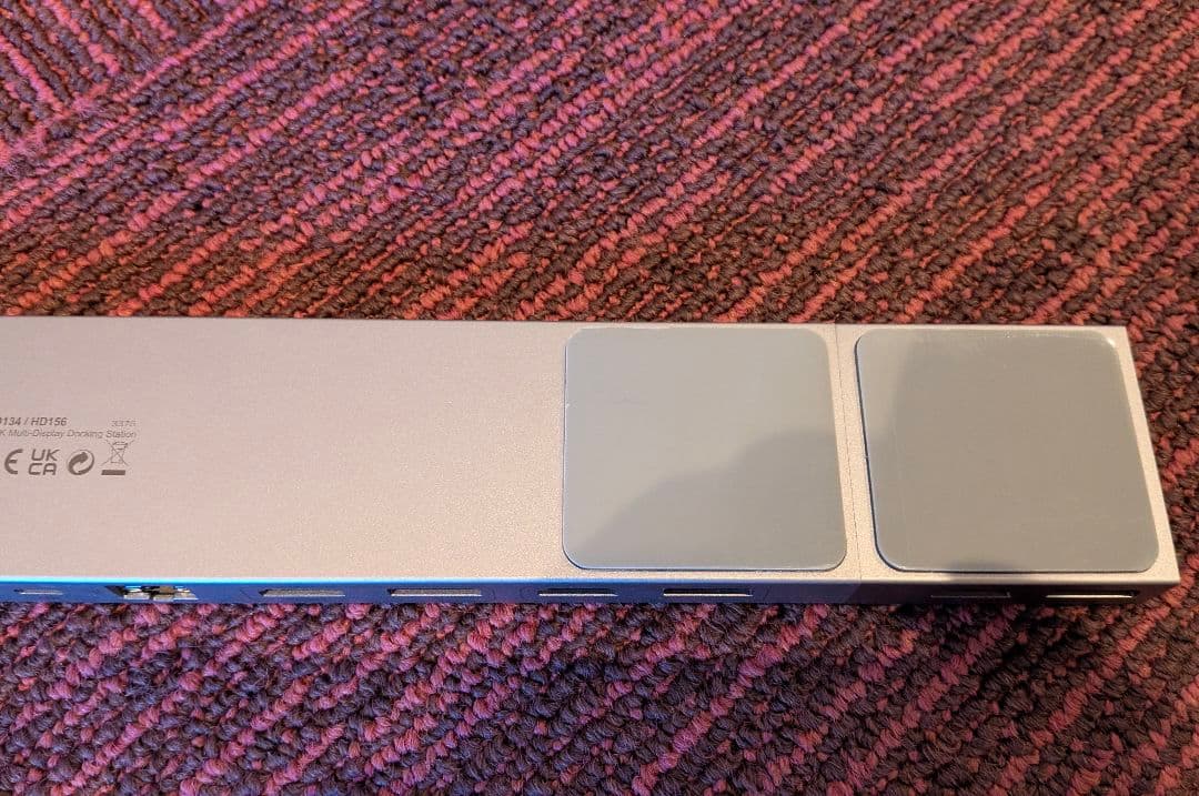 MacBook Pro Hyper 4K ドッキングステーション 15ポート