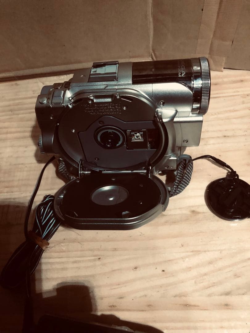 ビデオカメラ HITACHI DVD CAMERA   DZ-HS303