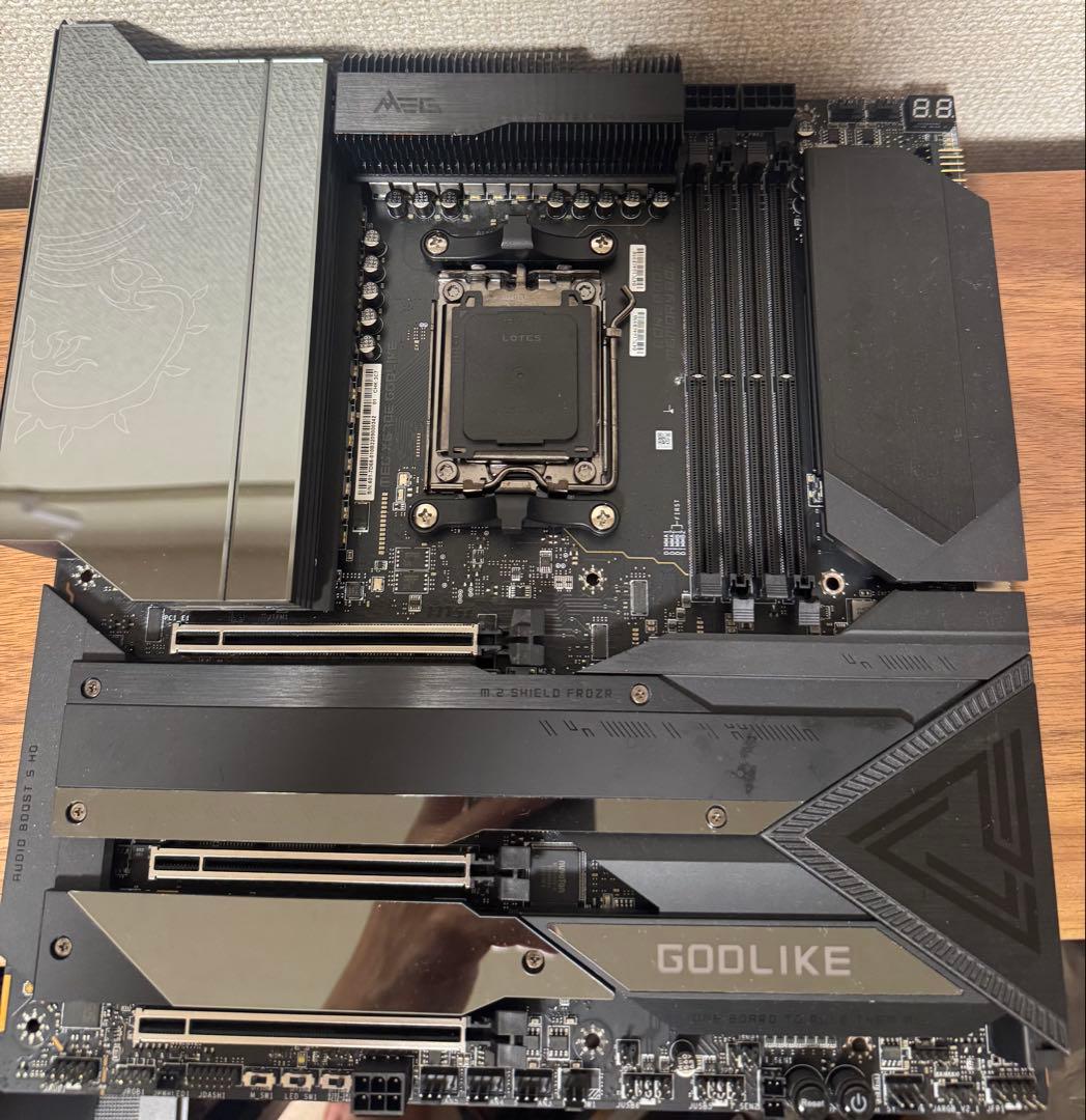 MSI MEG X670E GODLIKE マザーボード