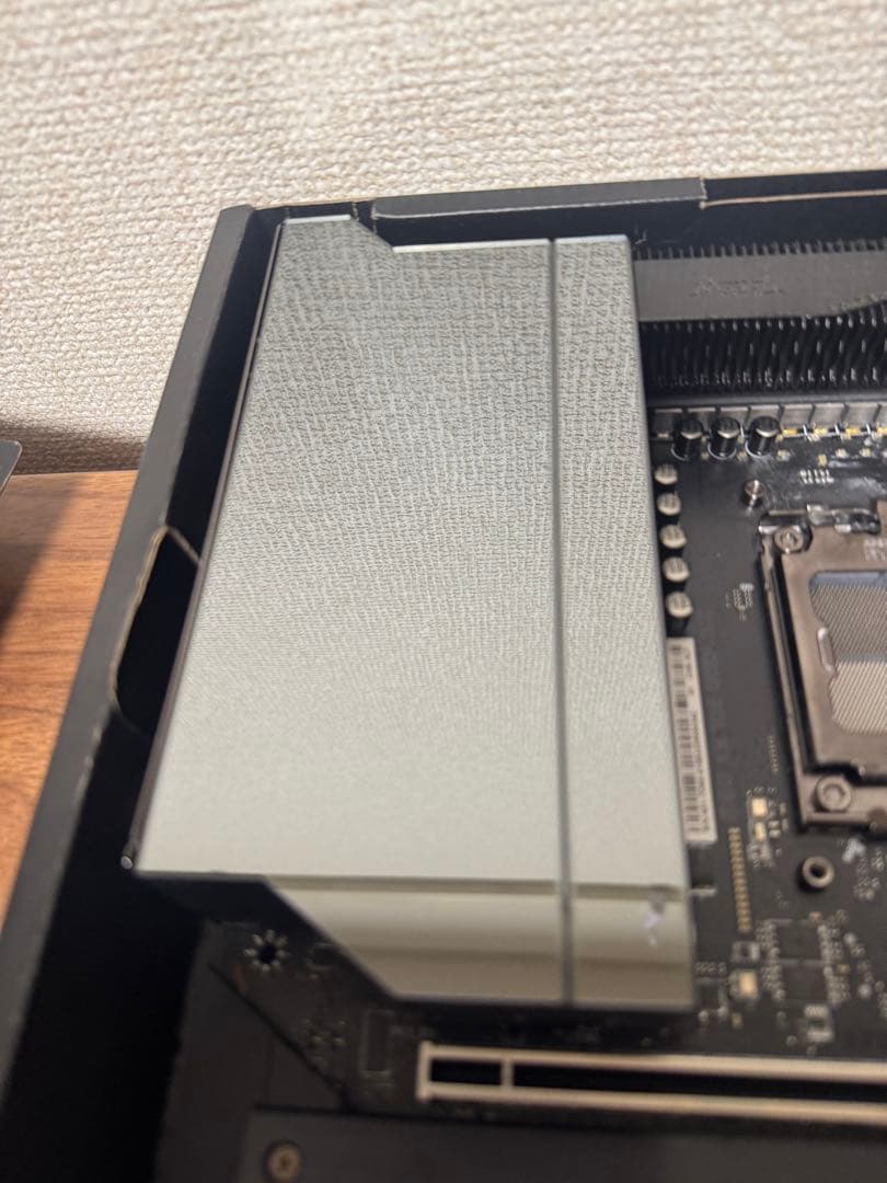 MSI MEG X670E GODLIKE マザーボード