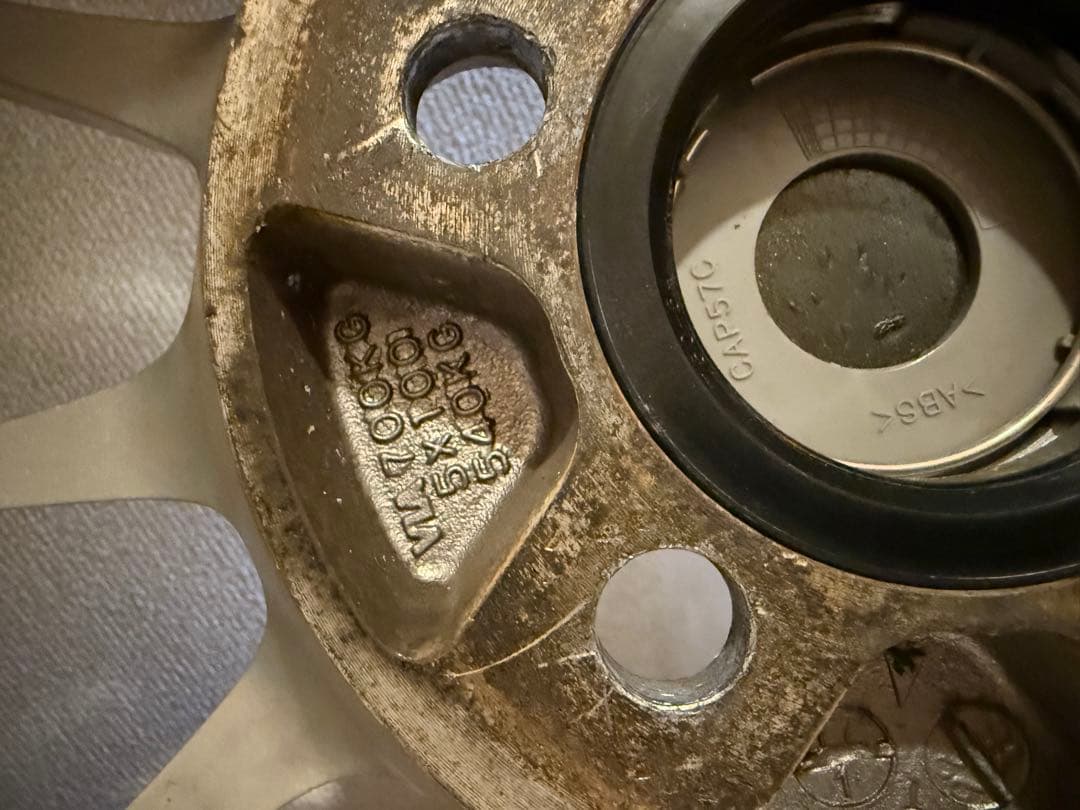 エンケイ　ENKEI NT03RR 18インチ 8.5J 4本