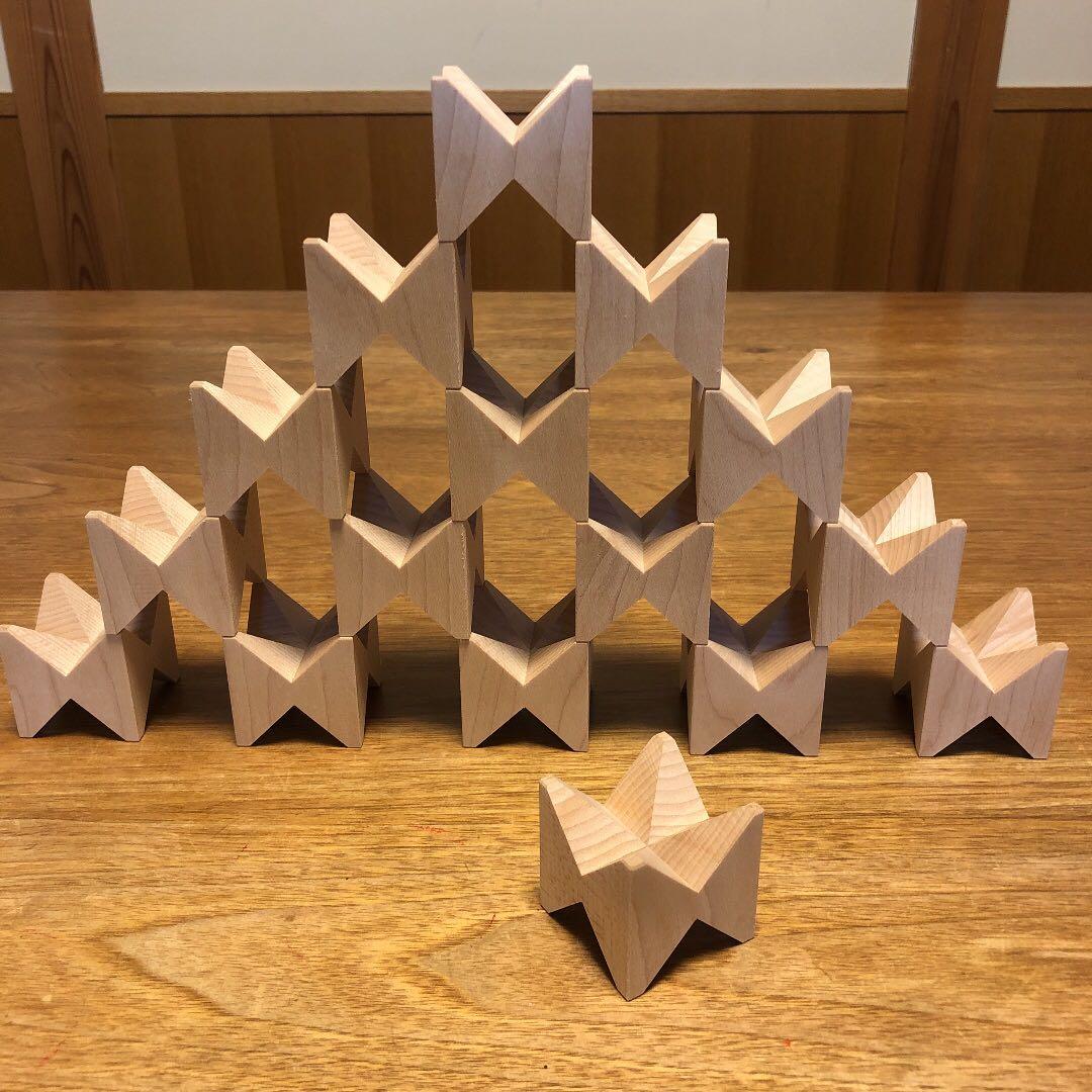 貴重な無垢材の積み木、パズル、ブロック/25mm 36ピース