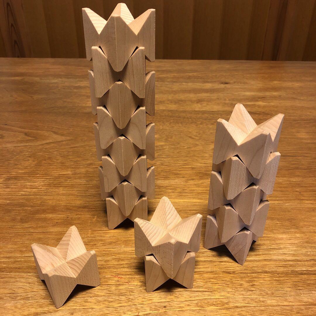 貴重な無垢材の積み木、パズル、ブロック/25mm 36ピース