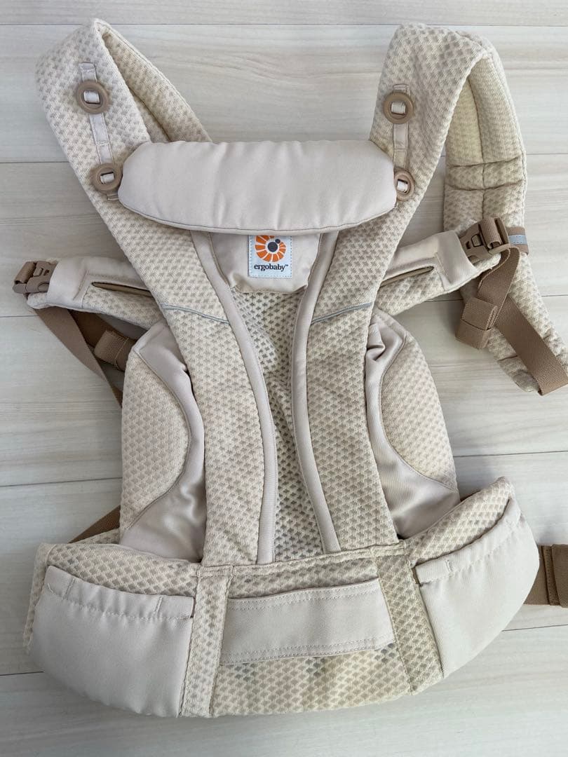 【美品】エルゴベビー オムニブリーズ ナチュラルベージュ　カバー付き