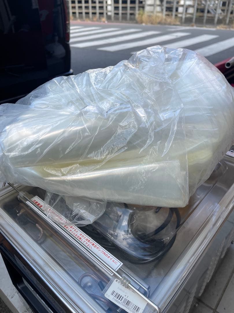 ★美品業務用小型自動真空包装機　真空袋付き★