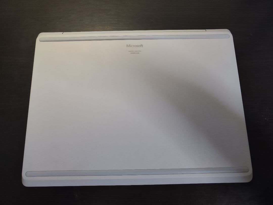 Microsoft Surface Laptop Go 第1世代