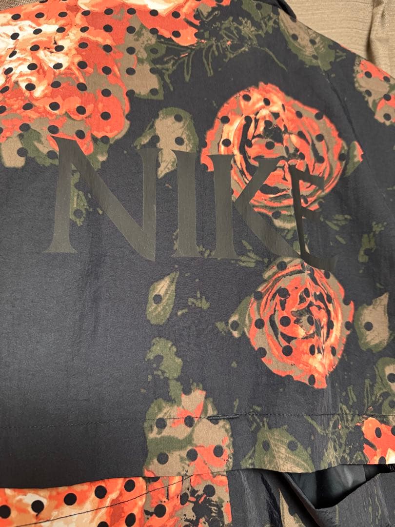 NIKE TECH ウーブンジャケットフラワー柄