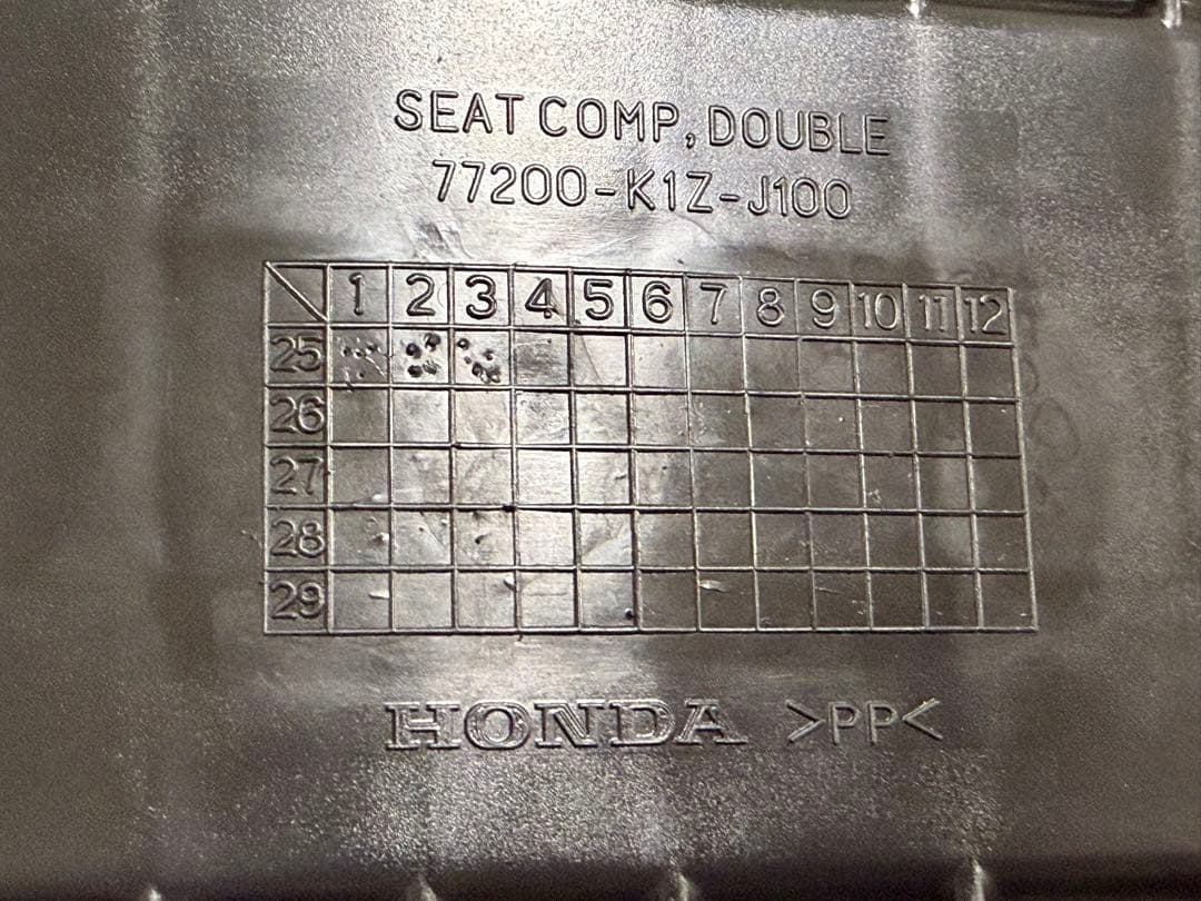 ホンダPCX 2025年式 JK05 純正シート ほぼ未使用
