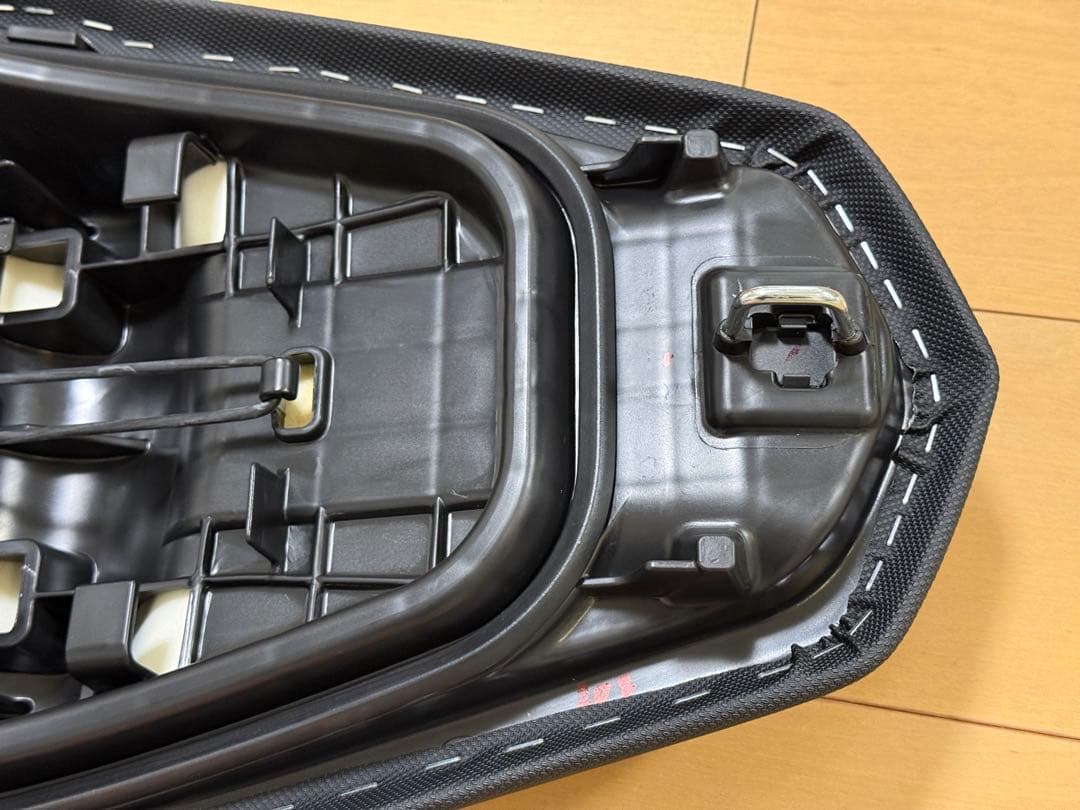 ホンダPCX 2025年式 JK05 純正シート ほぼ未使用