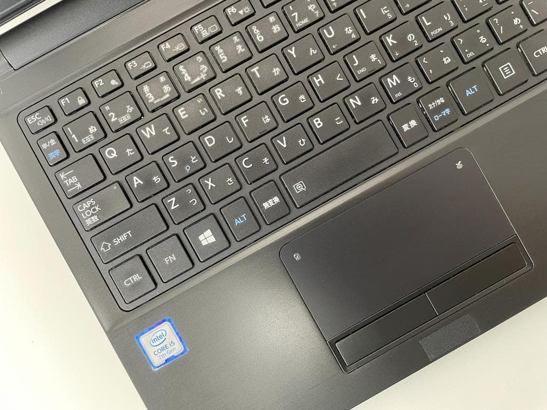 東芝　ノートパソコン　Windows11オフィス付き　i5七世代　SSD