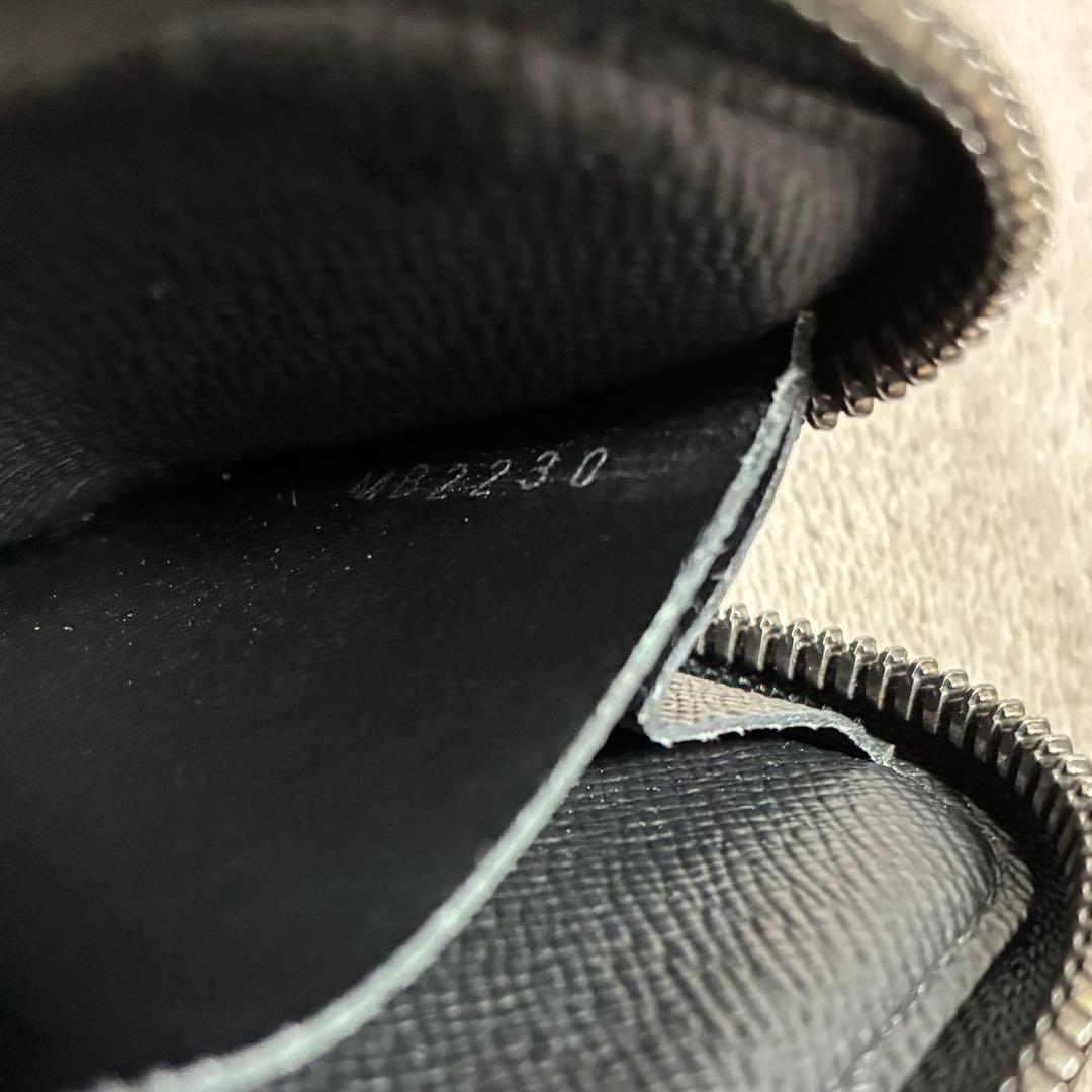 Louis Vuitton モノグラムエクリプスケース　小銭入れ