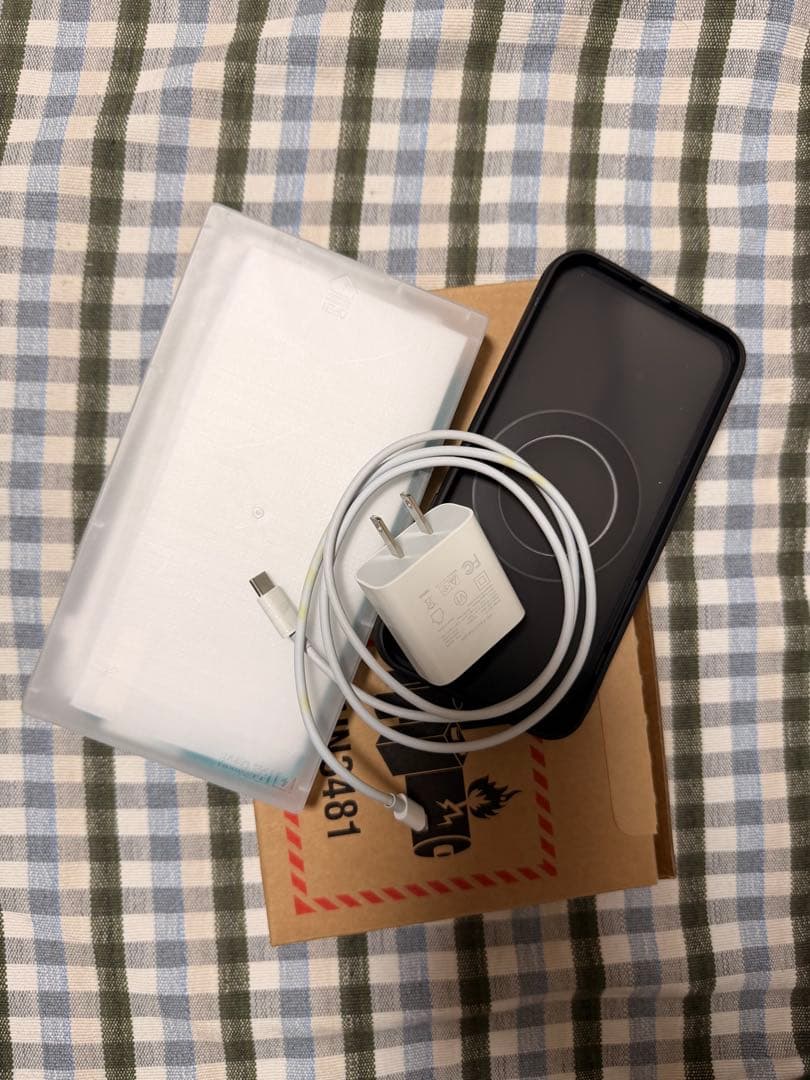 Apple iPhone 13 pro max付属品あり