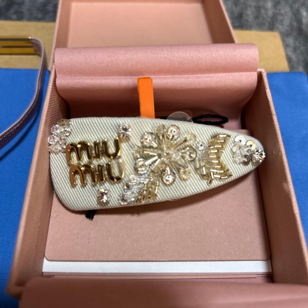 MIUMIU ミュウミュウ ヘアピン エンブロイダリー ギャバジン ヘアクリップ