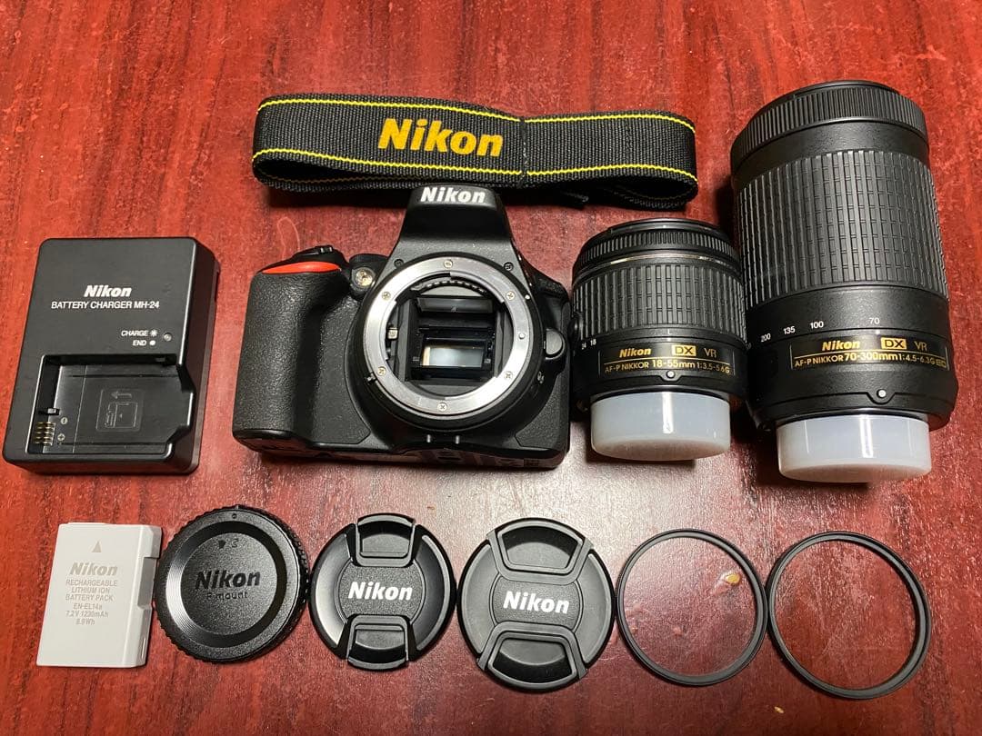 ショット数840枚ニコン Nikon D5600 AF-Pダブルズームキット