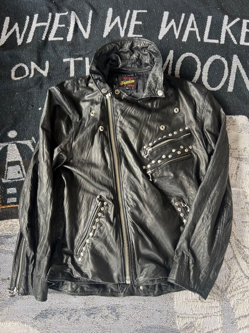 freedom スタッズ　レザーライダース