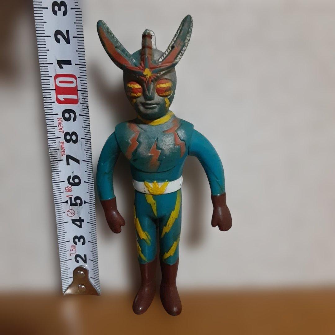 イナズマン　ソフビ　ペンダント　ポピー