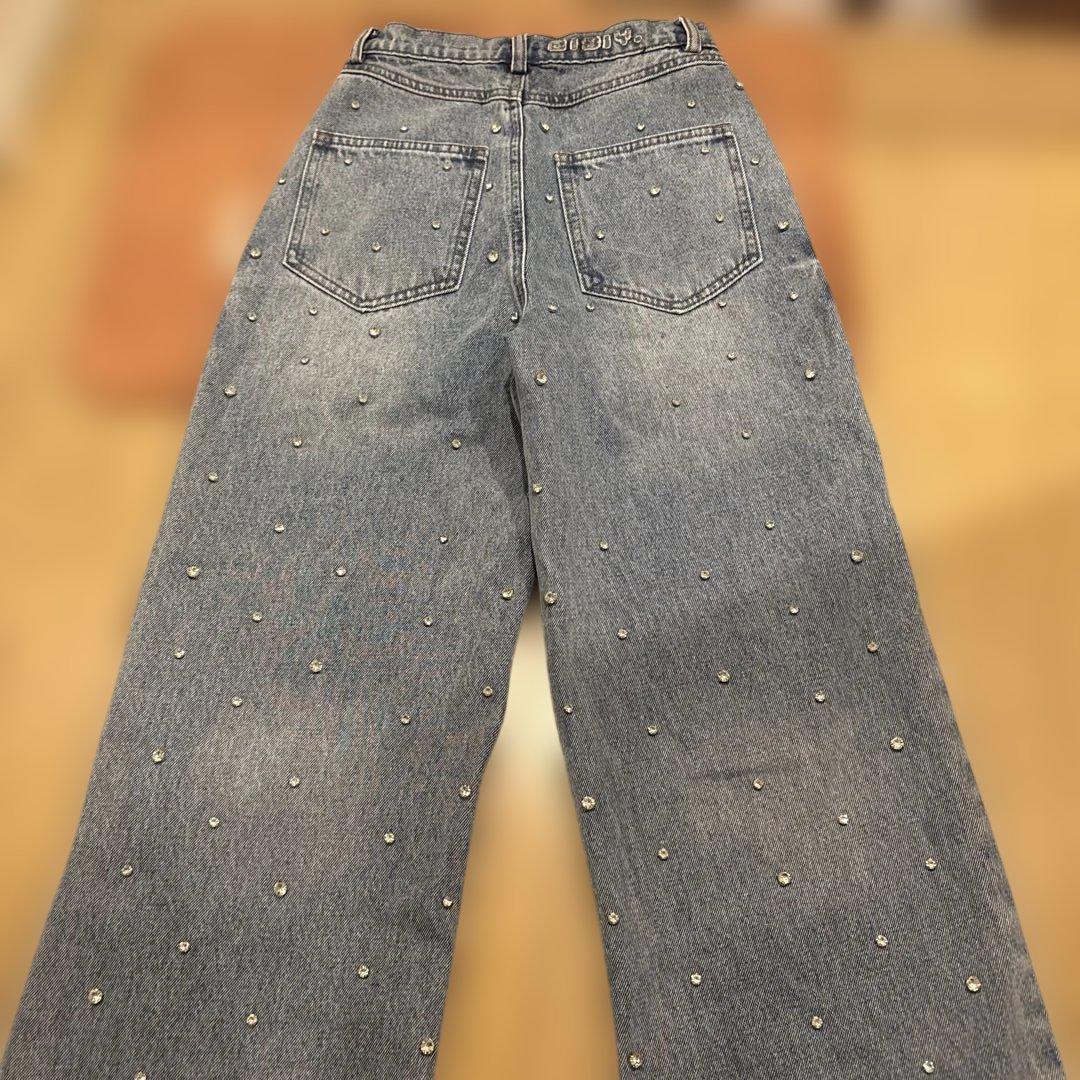む*ー様 Bibiy デニム　ビーズ装飾付きライトブルーデニムパンツ