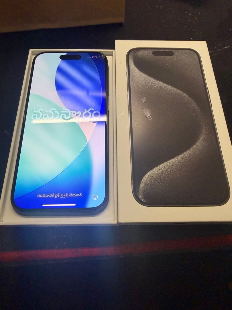 iPhone 15 Pro 　256GB ブラックチタニウム