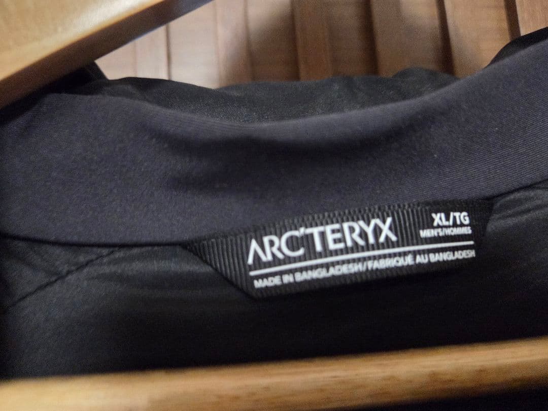 ARC'TERYXアトムARフーディ