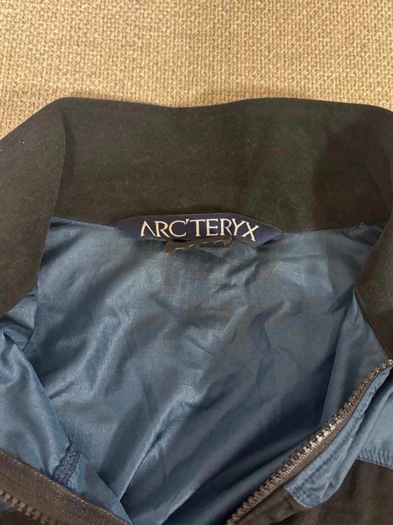 ARC'TERYX アークテリクス Beams TAU light jacket