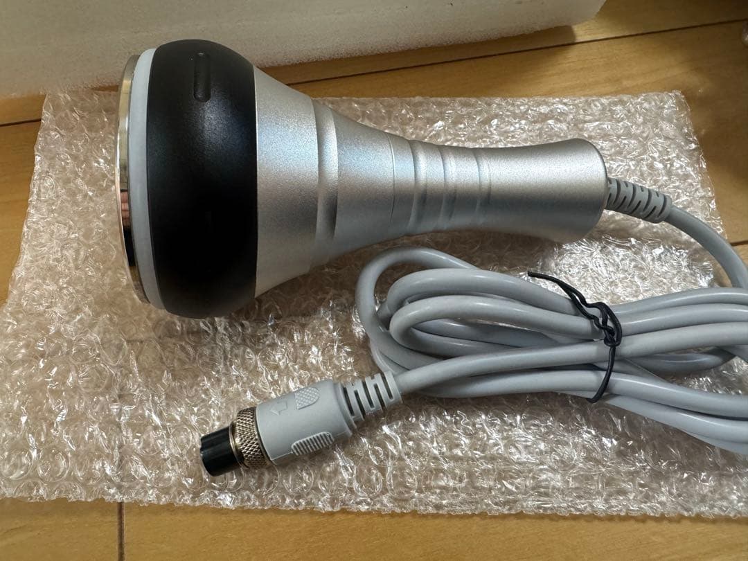 週末限定値引き中　業務用40khzキャビテーション&ラジオ波 正規品　ジェル付