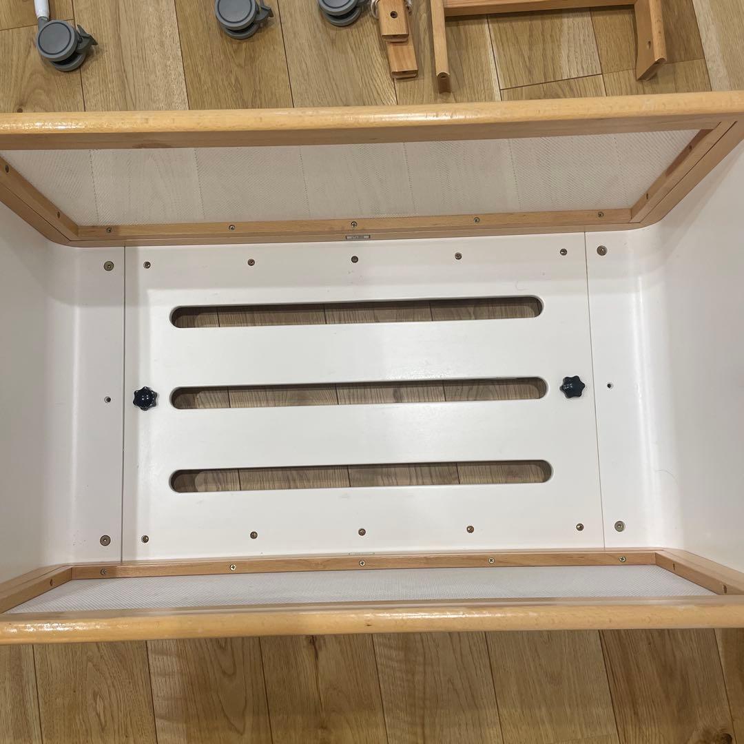 リリワゴン　マットレス付き　木製ベビーベッド キャスター付き