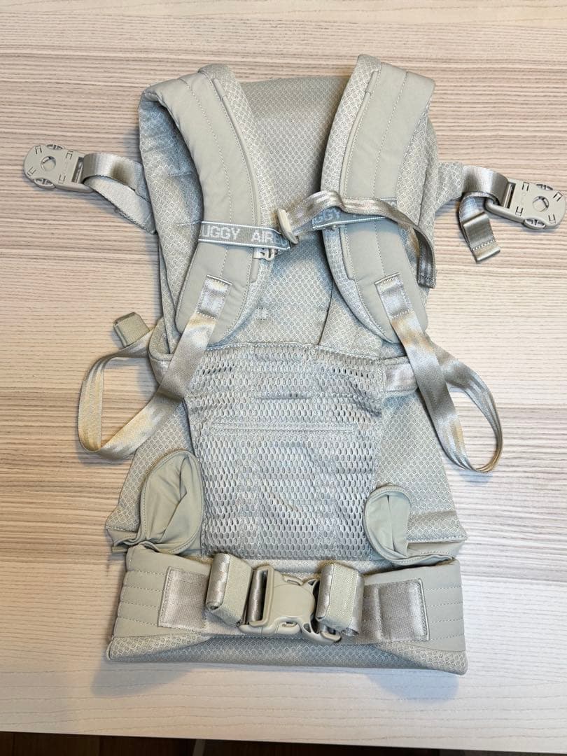 AIRBUGGY エアバギー ベビーキャリア 抱っこ紐 サンドアッシュ