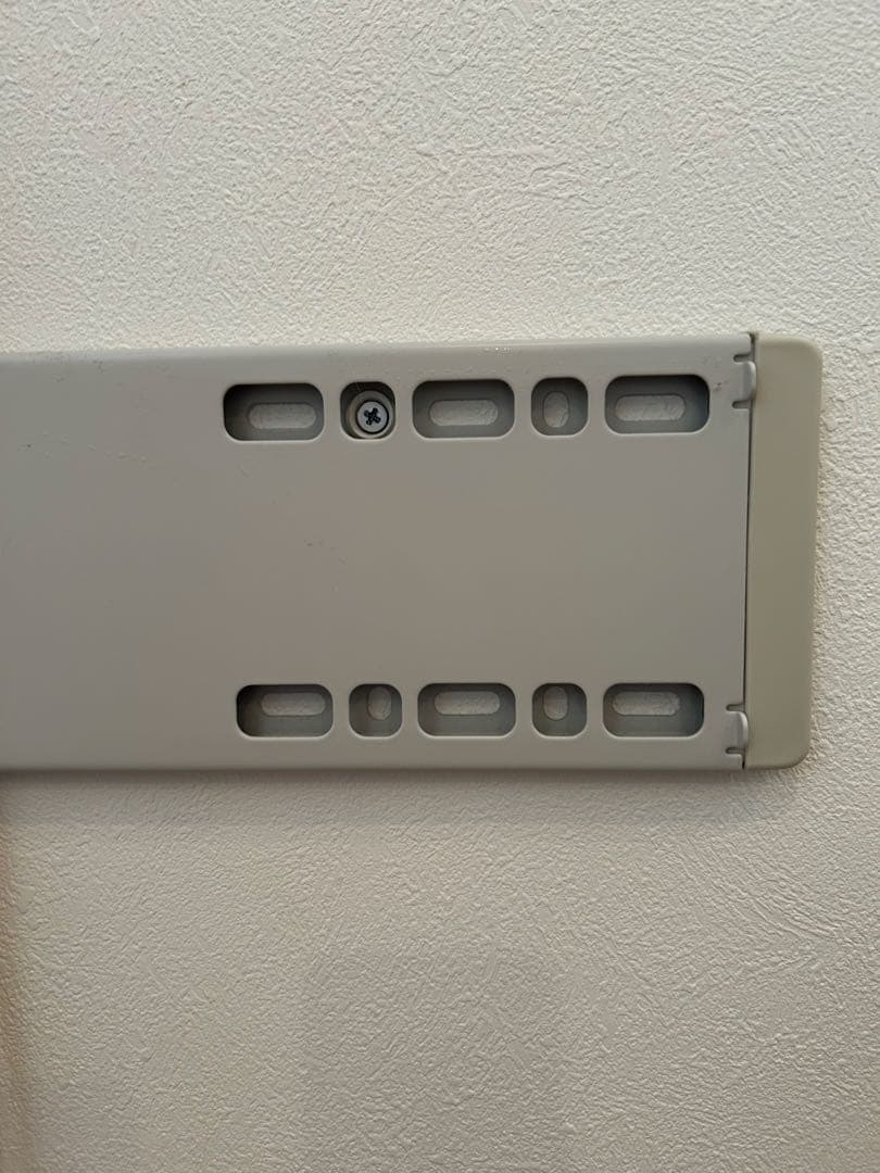IKEA UPPLEVA テレビ 壁掛け 金具　（イケア）