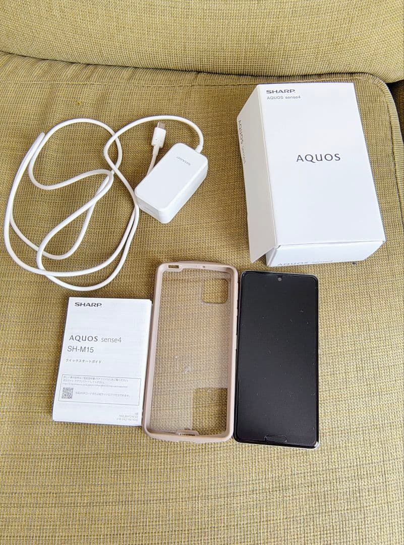 AQUOS sense4 SH-M15 本体　シルバー
