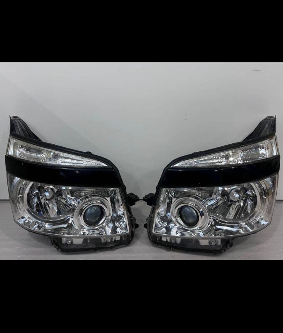 ヴォクシー ZRR70 ZRR75W HID 左右セット ヘッドライト バラスト