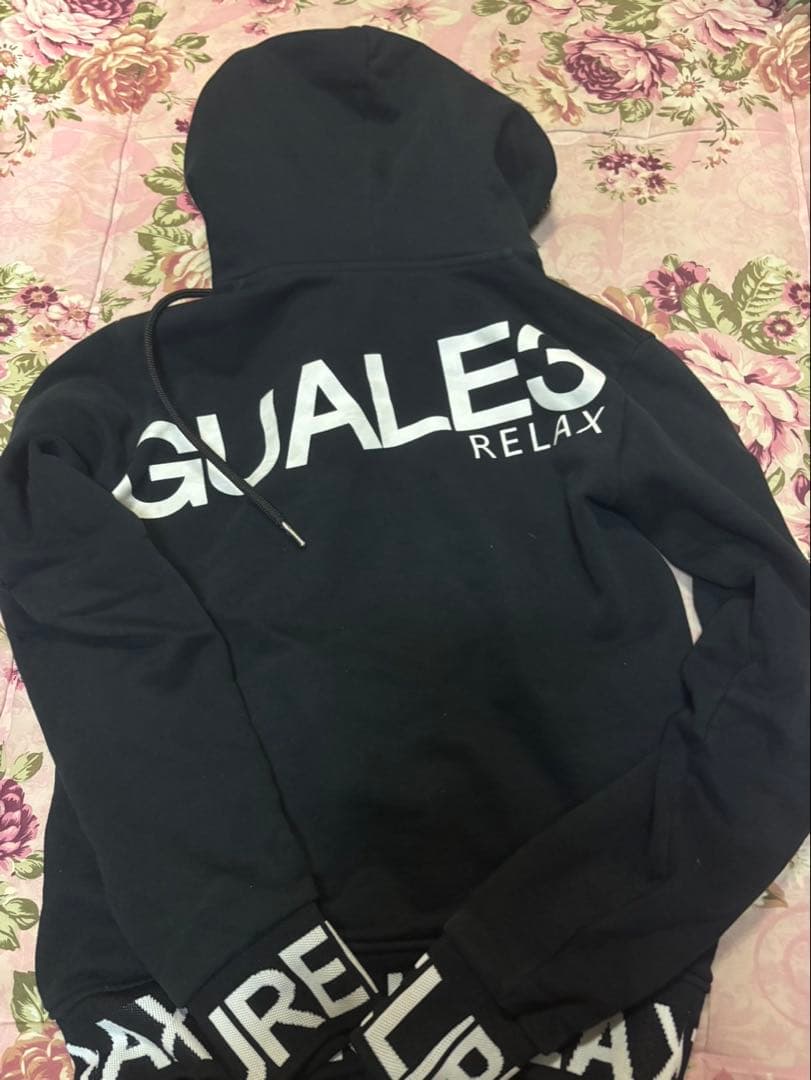 1PIU1GUARES ブラック フルジップパーカー