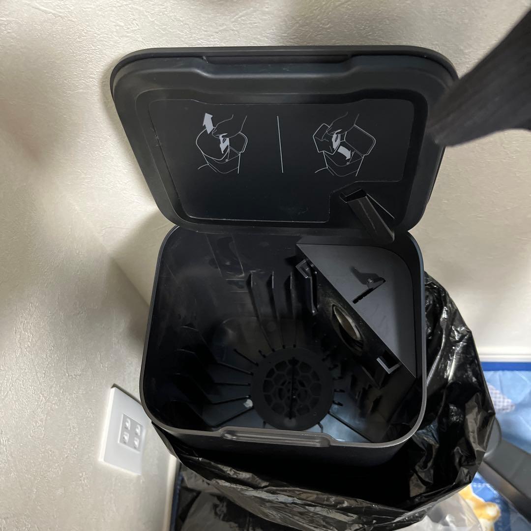 ロボット掃除機本体 充電ドック付き ADB-N1