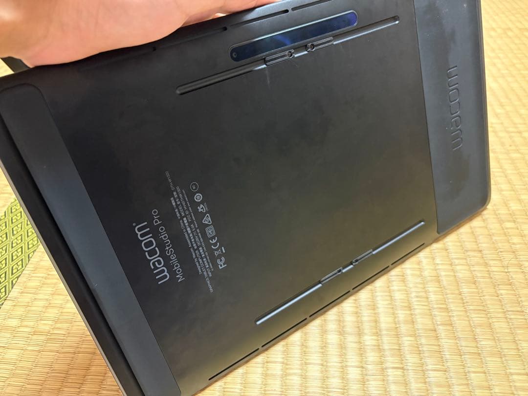 Wacom MobileStudio Pro13スタンド付き