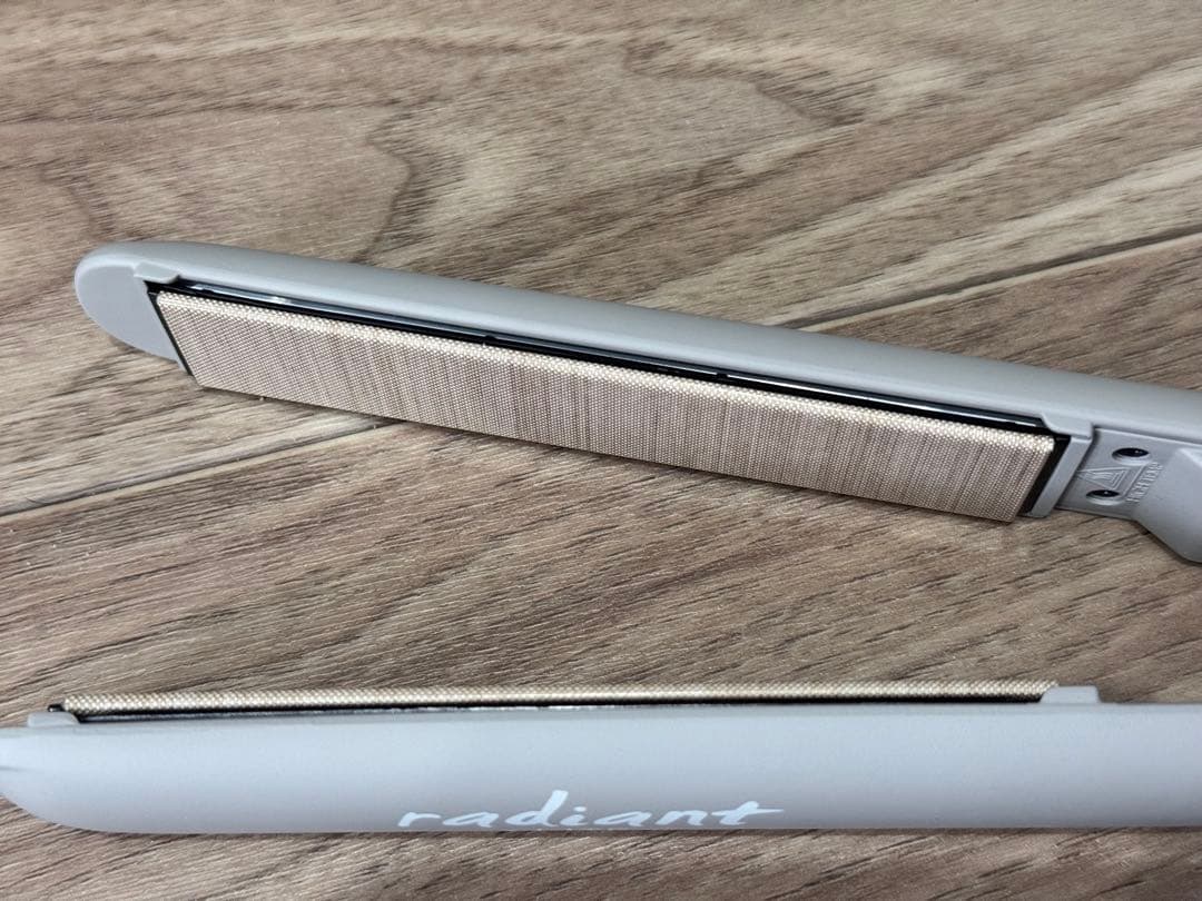 radiant LITE グレージュ LM130