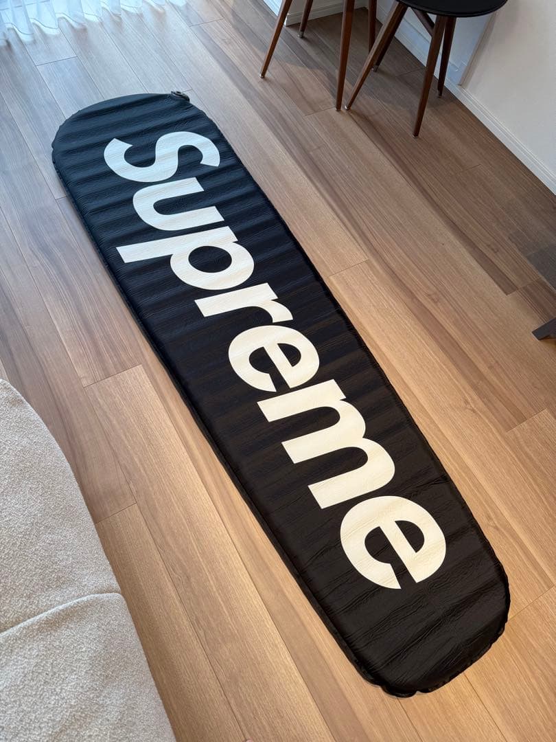 Supreme ブラックエアマット